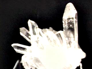quartz.jpg (19639 bytes)